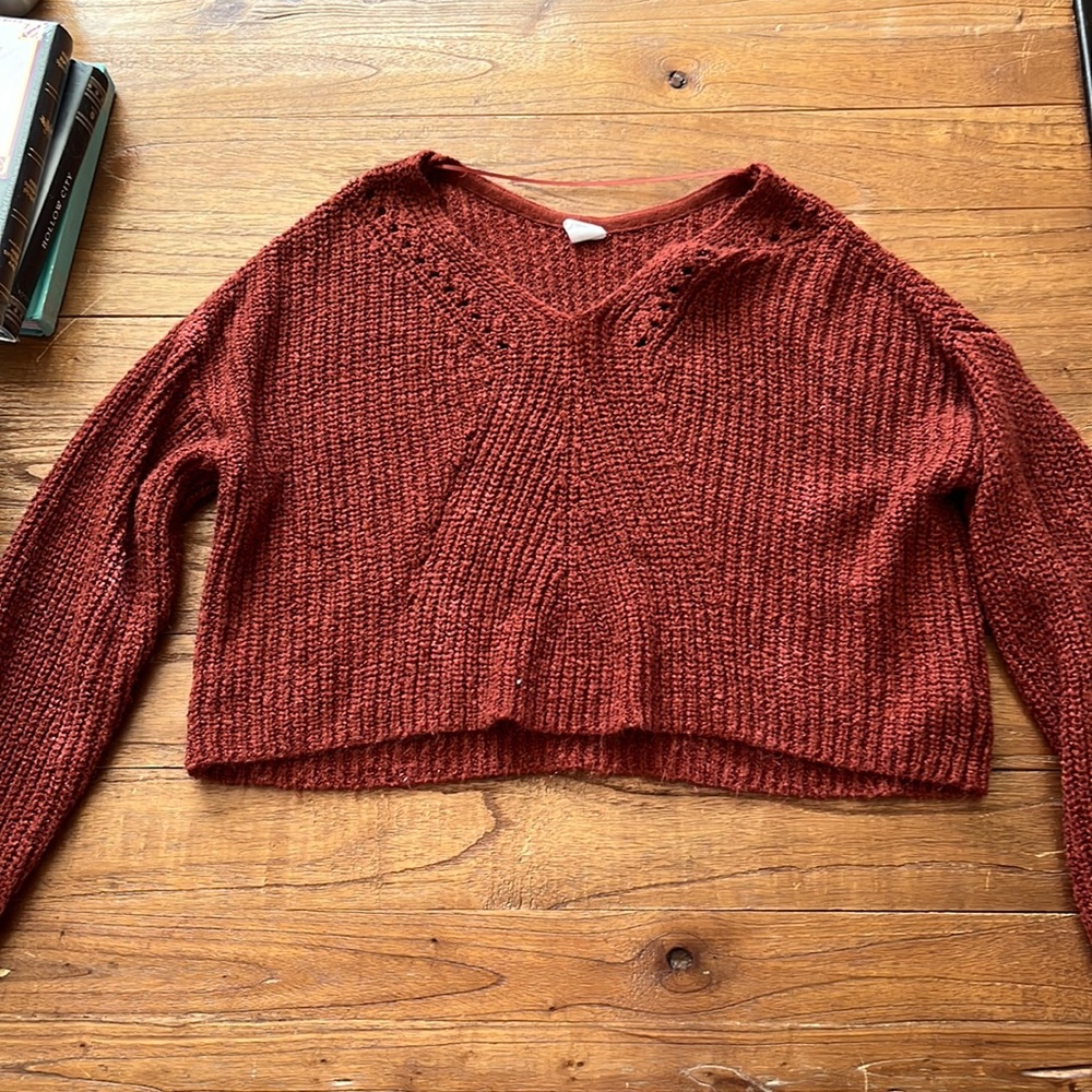 maroon knit crop top